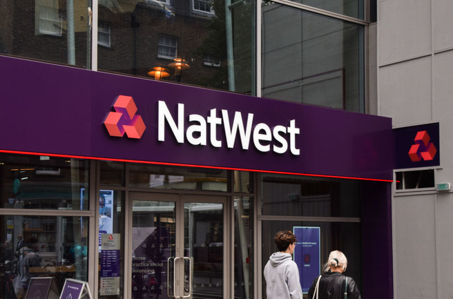 NatWest Sets Strict Compliance Standards for New Fintech AI Startup Cohort